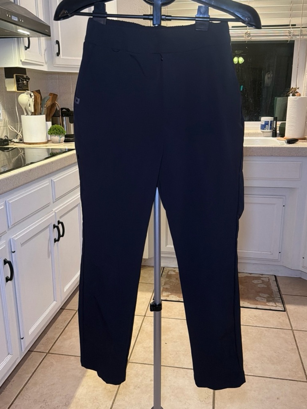 FIGS pro women’s Black Performance Pants